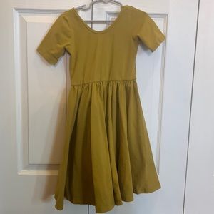 Alice + Ames green short sleeve twirl dress size 7